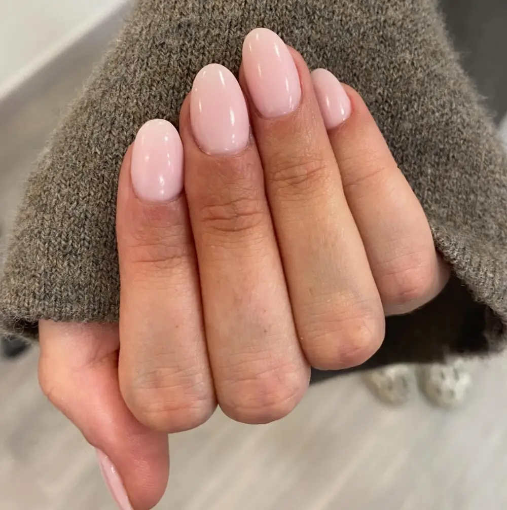 Nails & Friends Instagram